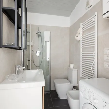 Guesthost - Milano- Corso Lodi With Ac & Wifi Milano